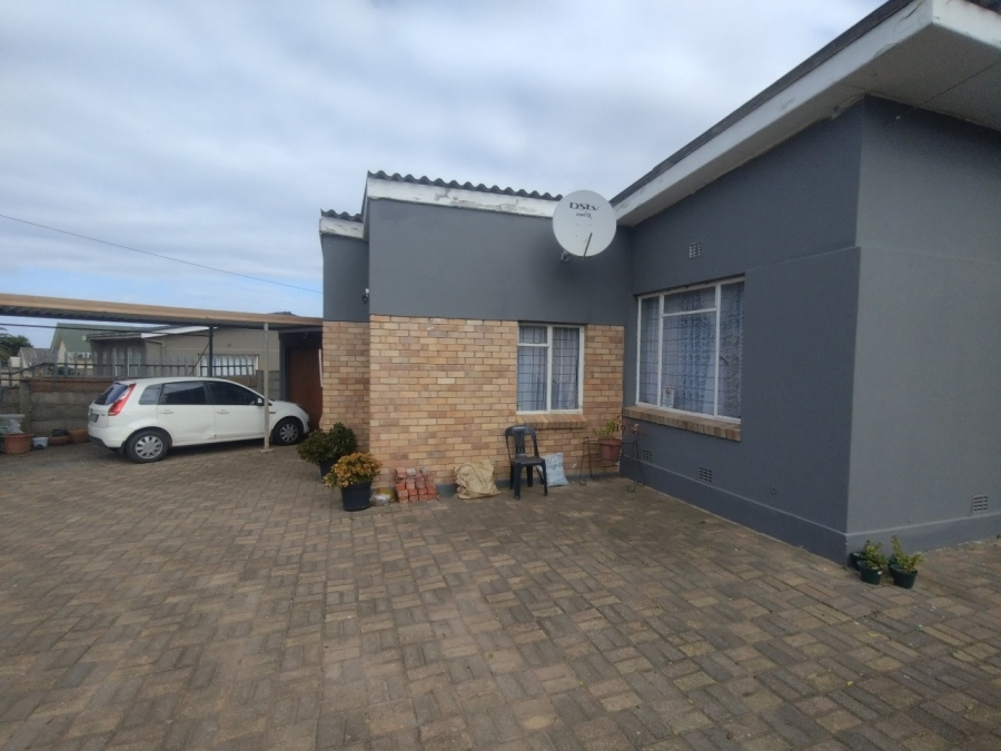 4 Bedroom Property for Sale in Humansdorp Eastern Cape